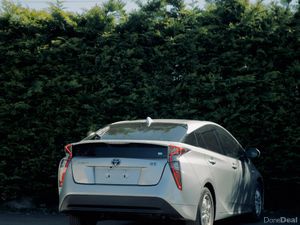 Toyota Prius 1.8 Hybrid 2018 - Image 2