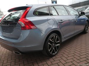 2017 VOLVO V60 D4 - Image 4