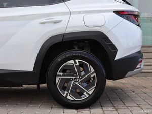 Hyundai Tucson Tucson FL Executive HEV Auto - Image 4