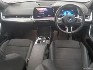 BMW iX1 eDrive20 M Sport - Image 4