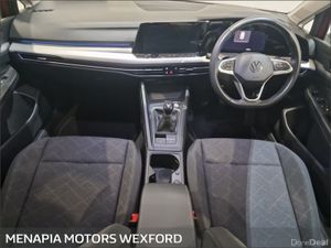 Volkswagen Golf 2.0 TDI 115HP Life - Image 3