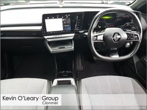 Renault Megane E-Tech Iconic EV 60kwh - Image 2
