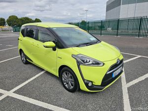 Toyota Sienna 1.5 PETROL/ HYBRID, 7 SEATS, AUTOMAT - Image 3