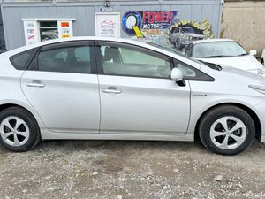 Toyota Prius 2015 Hybrid Low Mileage - Image 3