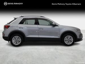 Volkswagen T-Roc LIFE 1.0 TSI MANUAL 6SPEED FWD 11 - Image 3