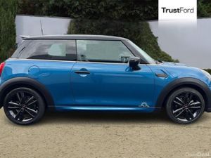 Mini Cooper 1.5 Cooper Sport 3dr - Image 3