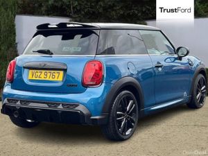 Mini Cooper 1.5 Cooper Sport 3dr - Image 4