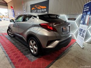 2017 Toyota CHR 1.8 Petrol Self charging Hybrid - Image 4