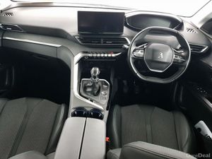 Peugeot 3008 1.2 PureTech 130bhp Allure - Image 4