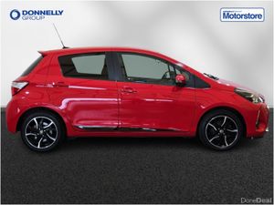 Toyota Yaris 1.5 Hybrid Design 5dr CVT - Image 3