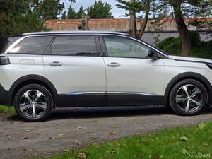 🔥2021 Peugeot 5008 Allure 7 Seats Full Leather 🔥 - Image 4