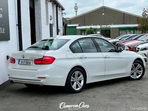 BMW 330e PREMIUM ALPINE WHITE - Image 3