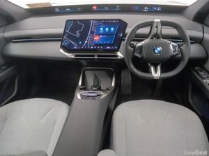 BMW iX3 50 xDrive - Image 4