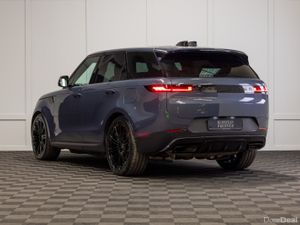 2025 Range Rover Sport P460e Dynamic SE *Pan Roof - Image 4