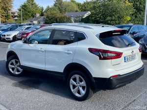 Nissan Qashqai 2018 1.5 Diesel Manual - Image 3