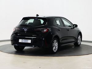 *112* 2022 Toyota Corolla 1.8 luna hybrid auto - Image 4