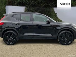 Volvo XC40 2.0 B4P Plus Black Edition 5dr Auto - Image 3