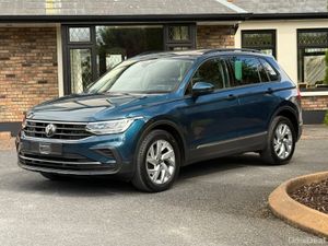 *Panoramic Sunroof* Auto 232 Volkswagen Tiguan! - Image 3