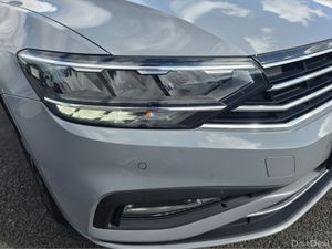 Volkswagen Passat SEL TDI S-A DSG FULL LEATHER - Image 4