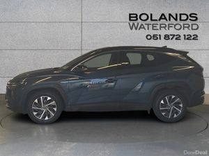 Hyundai Tucson 2WD Executive Plus w 2 Tone Roof Fr - Image 3
