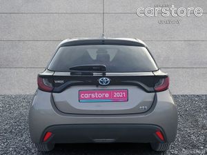Toyota Yaris Hybrid X - Image 4