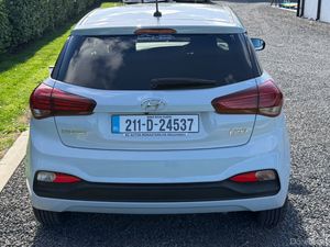 2021 Hyundai i20 1.2 Deluxe Plus - Image 4