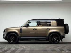 Land Rover Defender 110 2.0 SD4 *7 SEATER* - Image 4