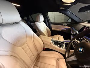 211 BMW X6 X-Drive 30D M-Sport Pro - Image 2