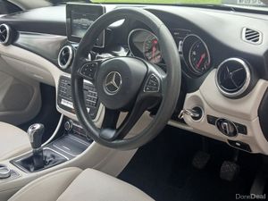 Mercedes-Benz CLA SPORTBACK 2017 1.6 PETROL 5dr - Image 3