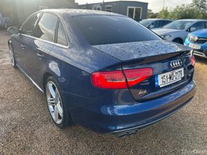 Audi A4 SLINE 2.0 TDI - Image 4