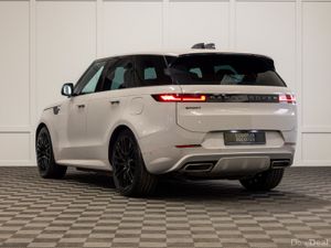 2024 Range Rover Sport P460e Dynamic SE *Pan Roof - Image 4
