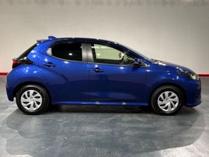 Toyota Yaris HYBRID 1.5 AUTOMATIC - REVERSE CAMERA - Image 3