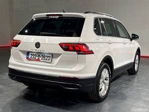 Volkswagen Tiguan 2.0 TDI AUTOMATIC - PARKING SENS - Image 4