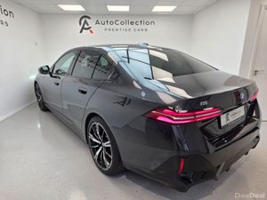 BMW i5 **TECH & COMFORT PACK** - Image 4
