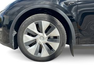 Tesla Model Y 2023 - Image 4