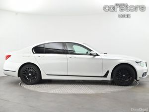 BMW 7-Series 740 PHEV M SPORT - Image 2