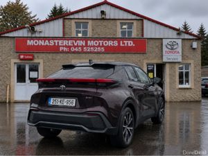 Toyota C-HR HEV SPORT - Image 2