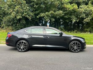 Skoda Superb 2017 AUTOMATIC (NCT 02/27 TAX 11/26) - Image 4