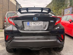 Toyota C-HR 2017 TOP SEC WITH YEAR WARRANTY - Image 4