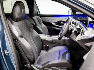 Peugeot 5008 E-GT 73kWh 210HP - 7 seats - Image 3