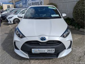 Toyota Yaris X HYBRID AUTOMATIC 1.5 PETROL //KEYLE - Image 2