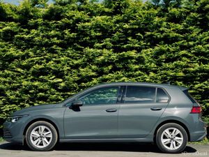 Volkswagen Golf 2023 - Image 2