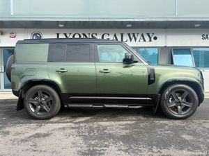 Land Rover Defender 110 3.0D / X-Dynamic SE / Comm - Image 4