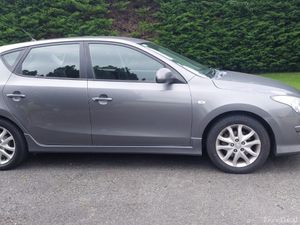 Hyundai i30 2011 - Image 2