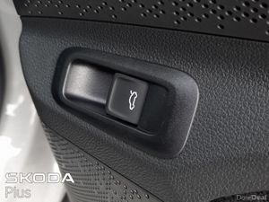 Skoda Elroq **BIG BATTERY iV 85**RARE COLOR CONCEP - Image 4
