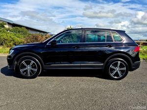 2017 VOLKSWAGEN TIGUAN HIGHLINE 2.0 TDI GLASS ROOF - Image 2