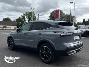 Nissan Qashqai 1.3 DiG-T MH Tekna 5dr - Image 2