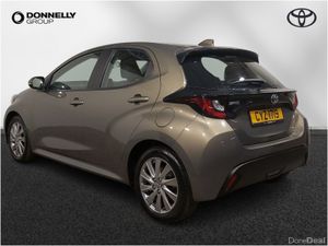 Toyota Yaris 1.5 Hybrid Icon 5dr CVT - Image 3