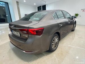 2017 Toyota Avensis 1.6 D-4D Aura - Image 2