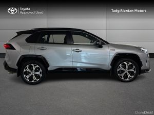Toyota RAV4 PLUG-IN HYBRID SPORT - Image 3